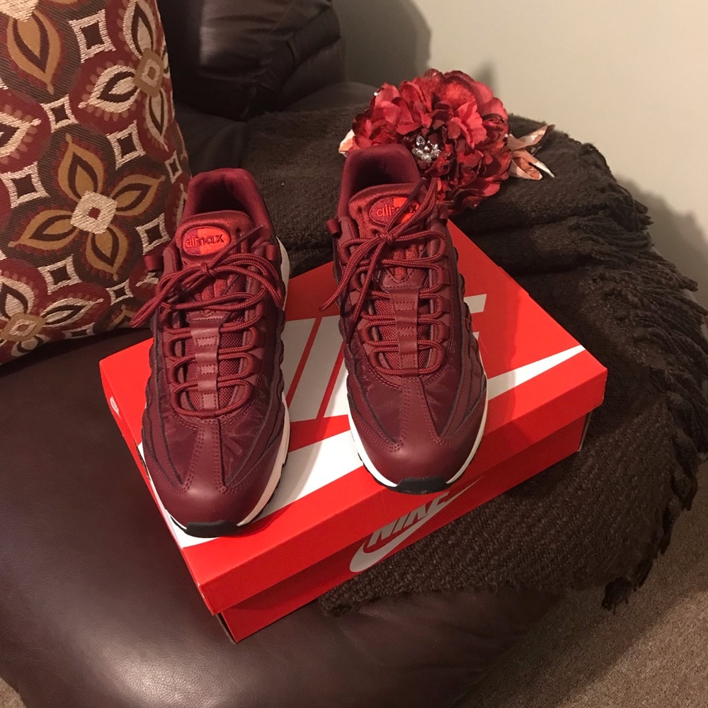 Women’s Sneakers